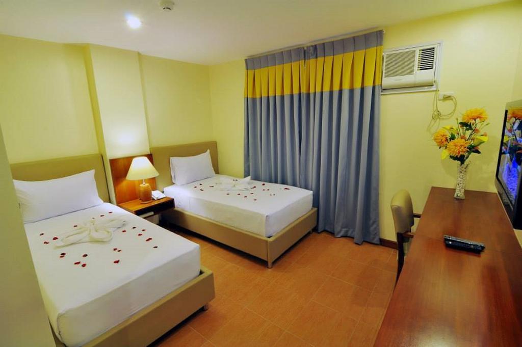 The Well Hotel Cebu Esterno foto