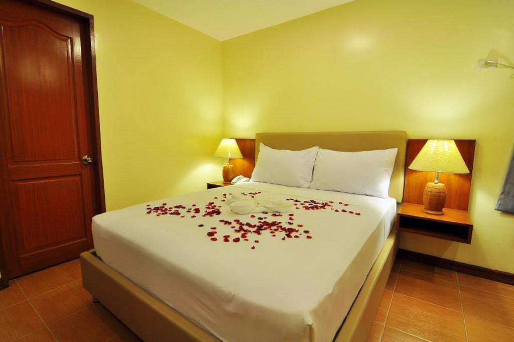 The Well Hotel Cebu Esterno foto