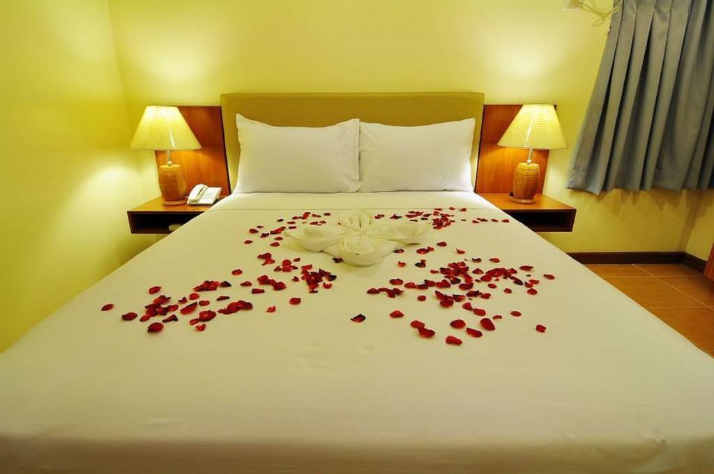 The Well Hotel Cebu Esterno foto