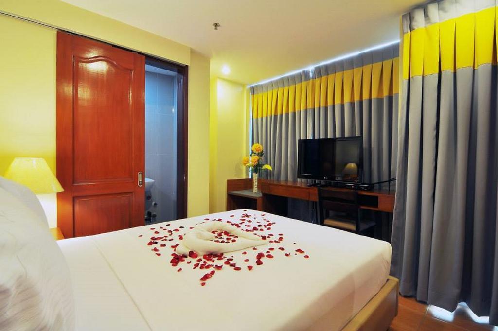 The Well Hotel Cebu Esterno foto