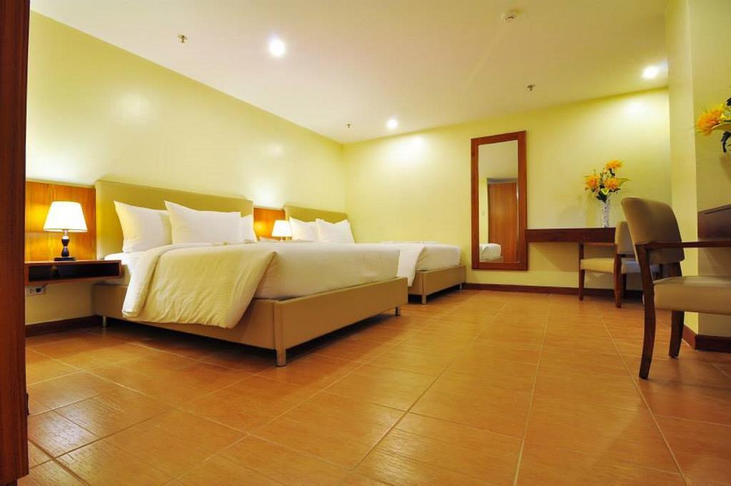 The Well Hotel Cebu Esterno foto