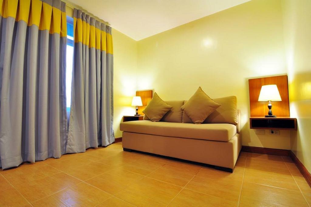 The Well Hotel Cebu Esterno foto
