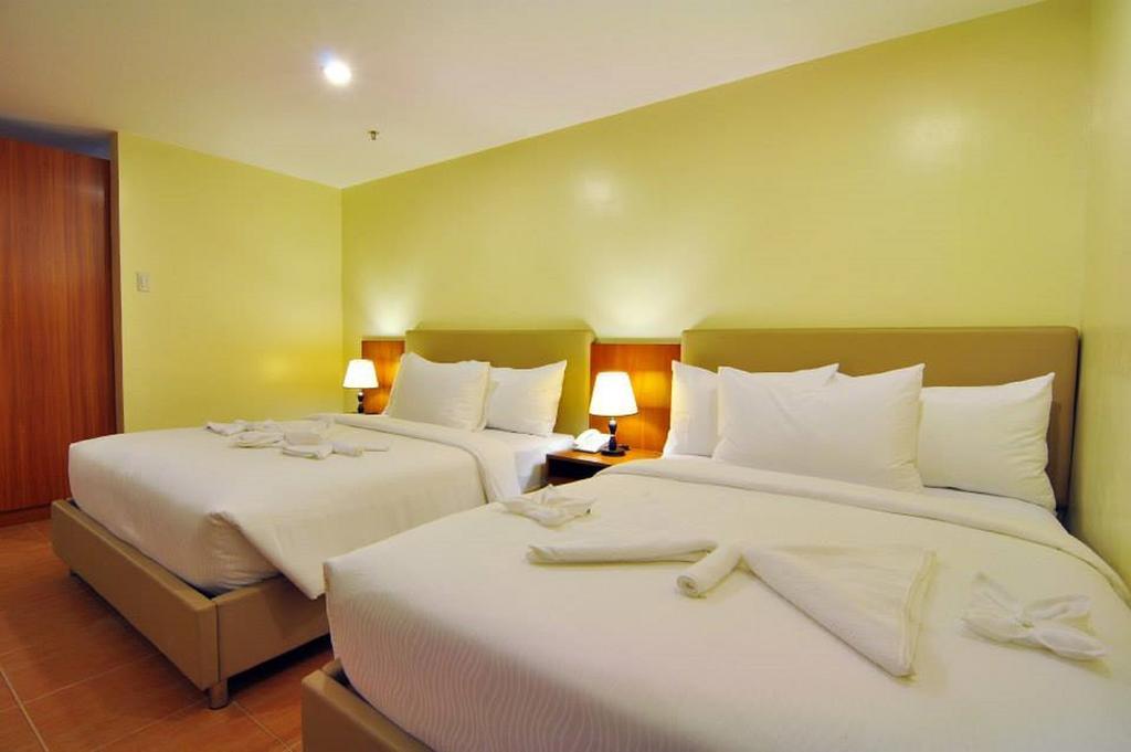 The Well Hotel Cebu Esterno foto