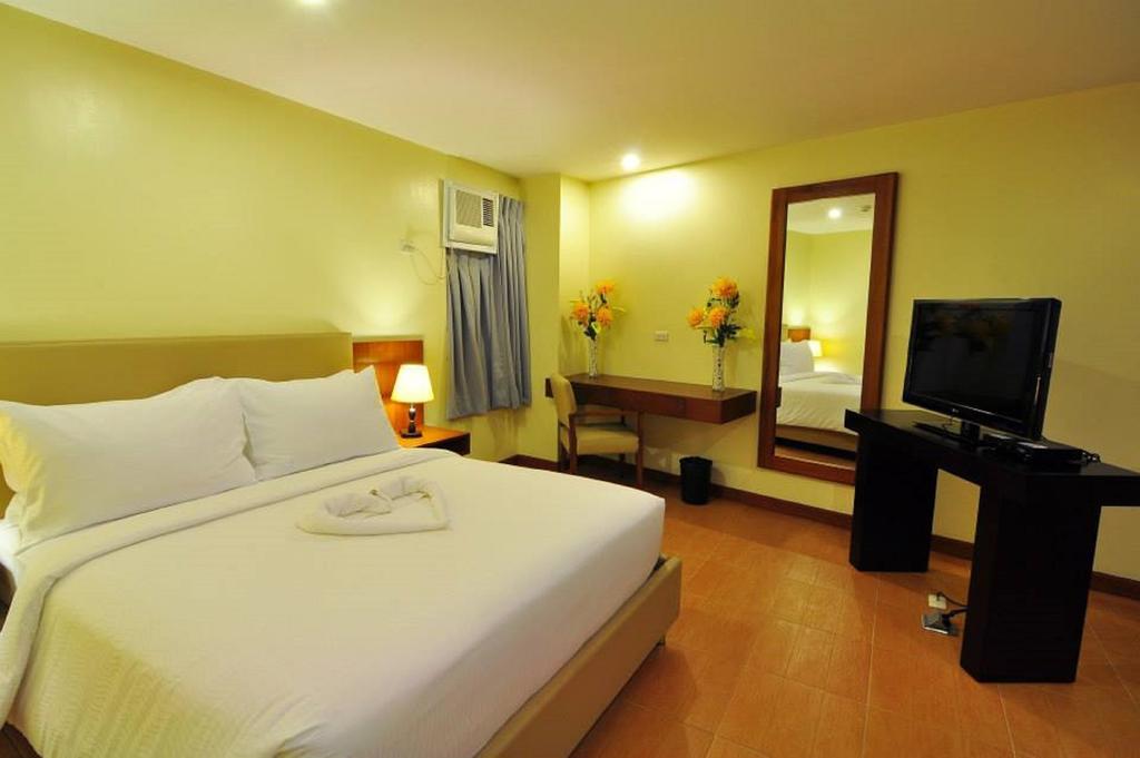 The Well Hotel Cebu Esterno foto