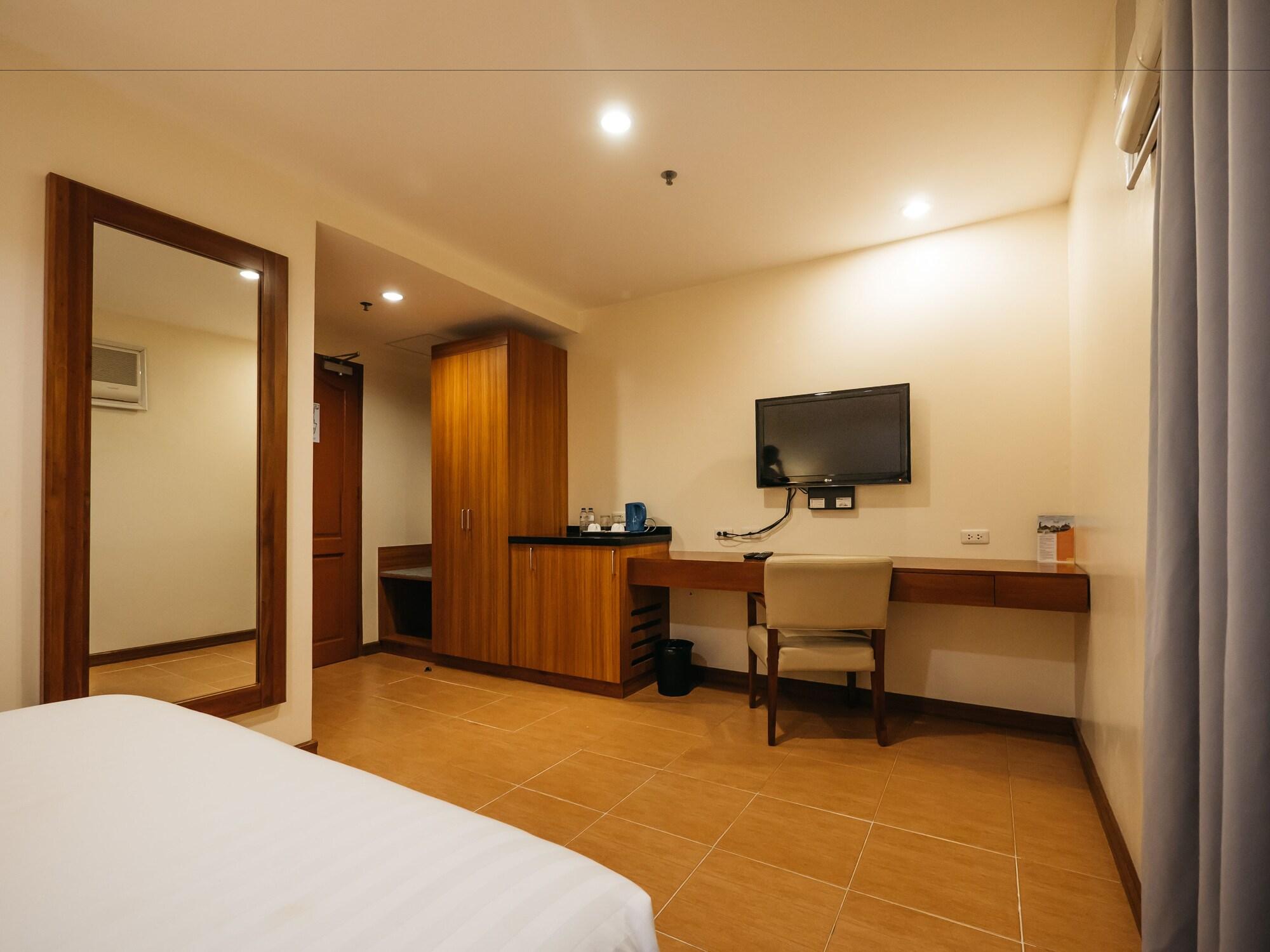 The Well Hotel Cebu Esterno foto