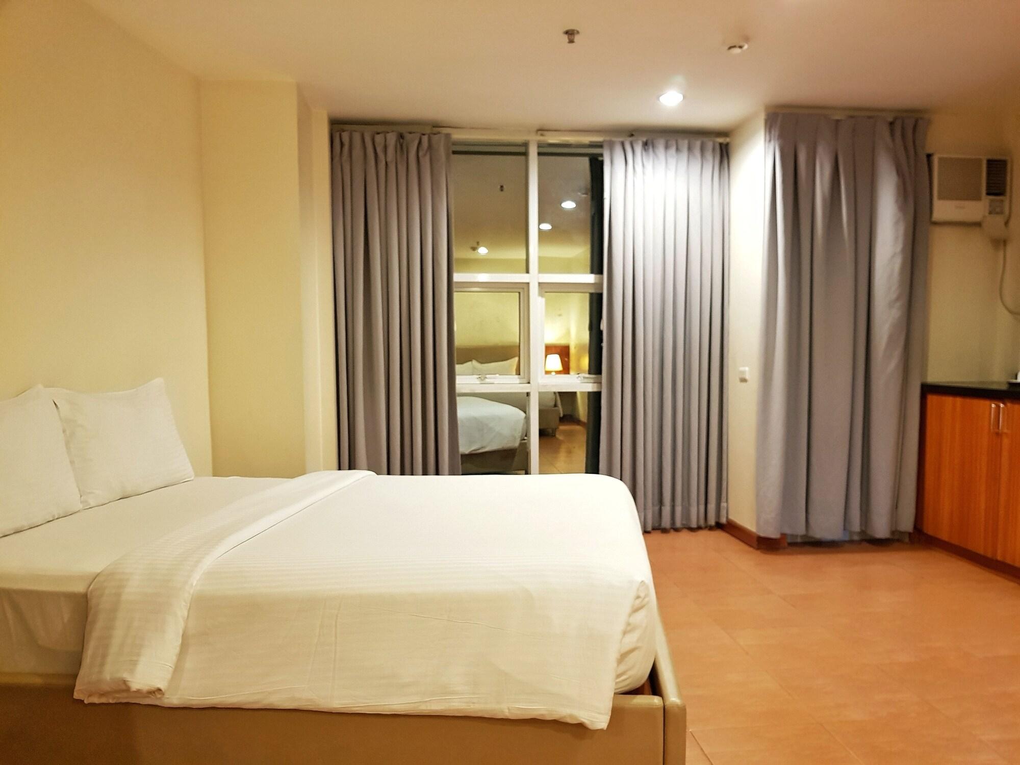 The Well Hotel Cebu Esterno foto